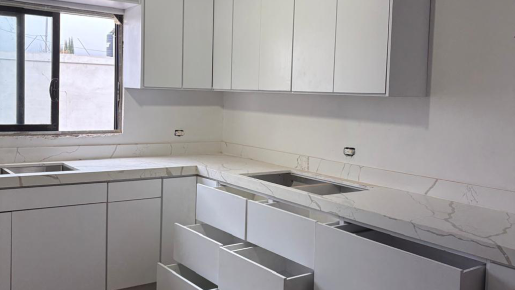 Cocina blanca a la medida
